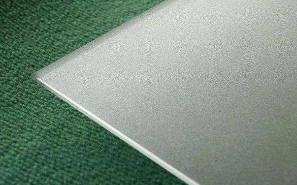 Противоскользящие прозрачные цветные выгравированные бокалы для домашней мебели / здания / офиса