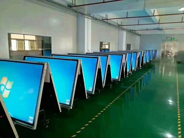 Nouveau produit de conception : écran tactile 4K 65 75 85 96 110 pouces, logiciel multilingue, tableau blanc interactif Android LCD Smart Board pour partenaire de distribution