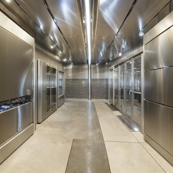 Heavy-duty Anti-graffiti Stainless Steel Cladding for Public Walls