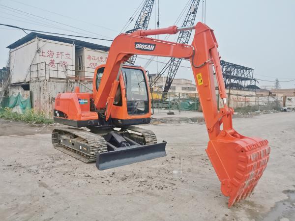 Affordable Second Hand DOOSAN DX75 Excavator with Original Paint and Good Condition