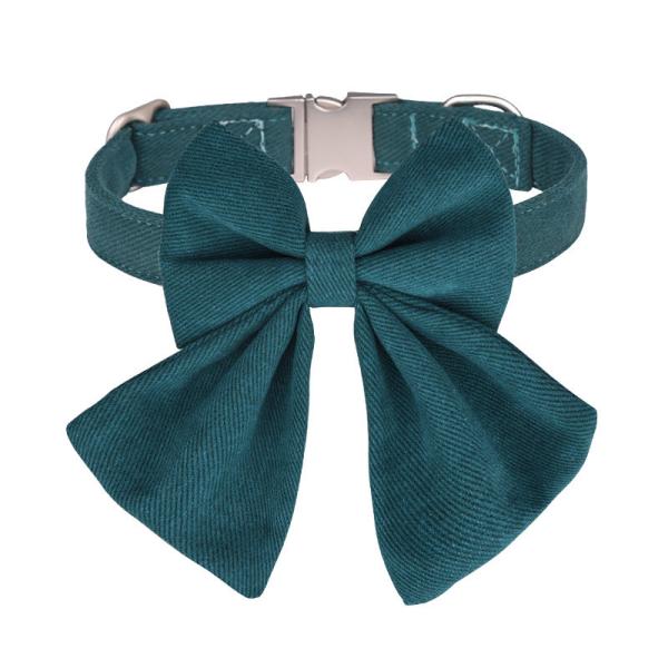 Pet collar with bowknot decoration for festival