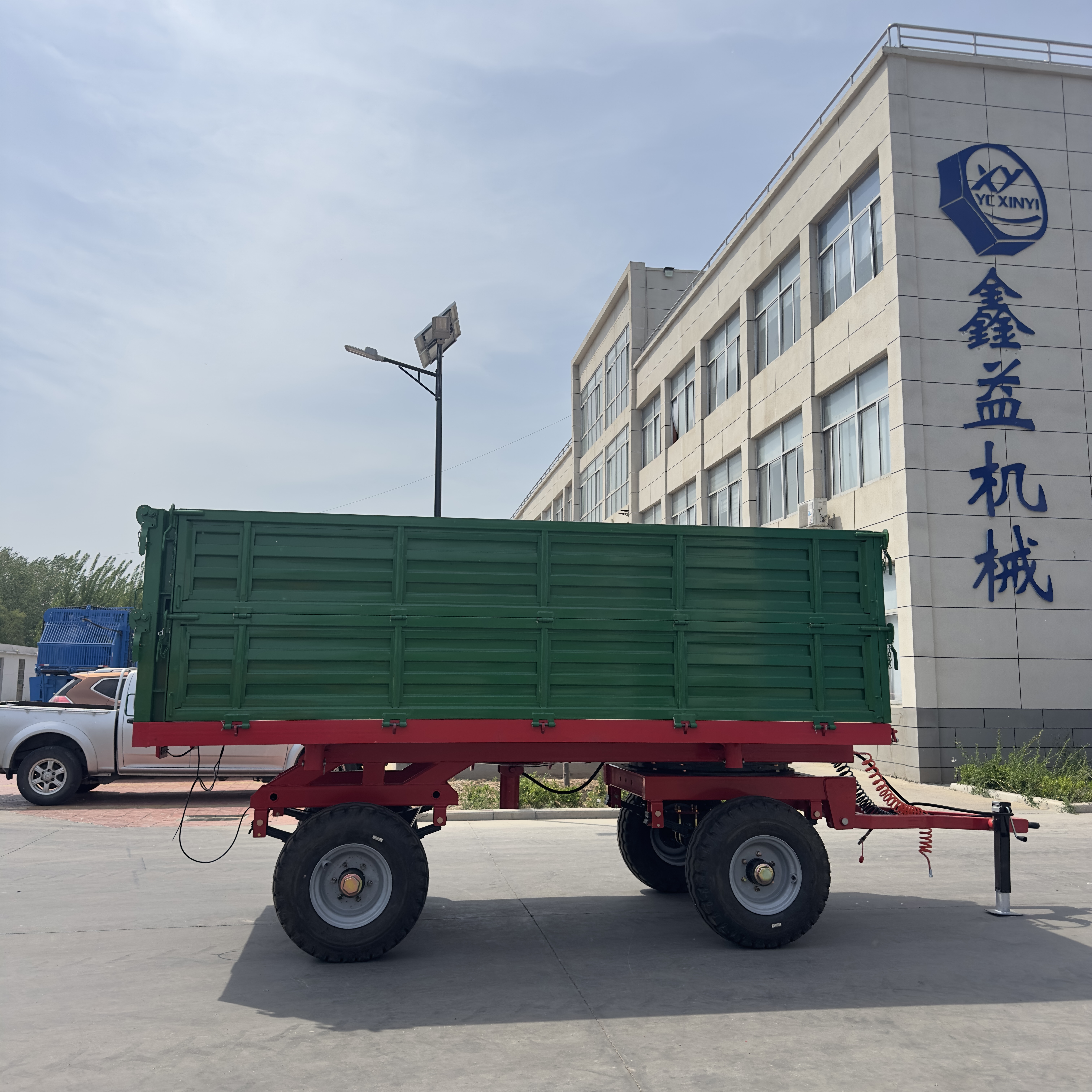 Agricultural Trailer – Tractor-Pulled Tipping Trailer for Farm and Material Transport