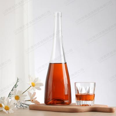 Whiskey Vinho Gin Garrafa de vidro 500 ml com o logotipo do cliente aceitável Feito de vidro