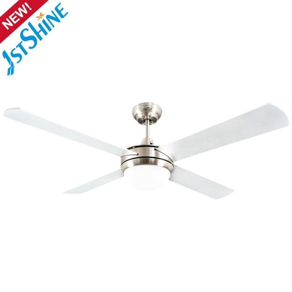 Adicione um toque de sofisticação à sua casa com um kit de luz e ventilador de teto moderno