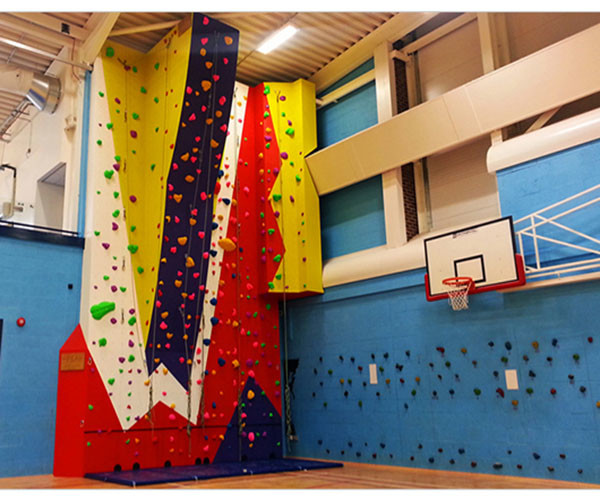 Adventure Weatherproof Outdoor Climbing Wall Eco Friendly For Commercial Square
