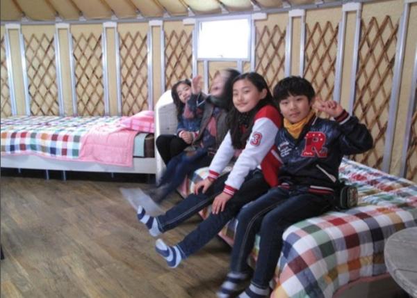 Luxury White Traditional Mongolian Yurt Tent Aluminum And Bamboo Structural
