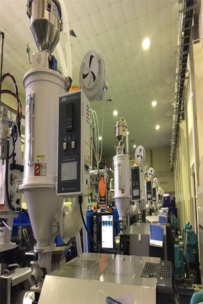 Eficiência de secagem óptima Secador de plástico com potência de aquecimento variada