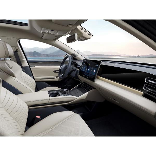 E-CVT de taille moyenne Qin L BYD EV Voiture électrique 5 places