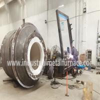 Forneau de fusion en aluminium à faible perte avec structure inclinée