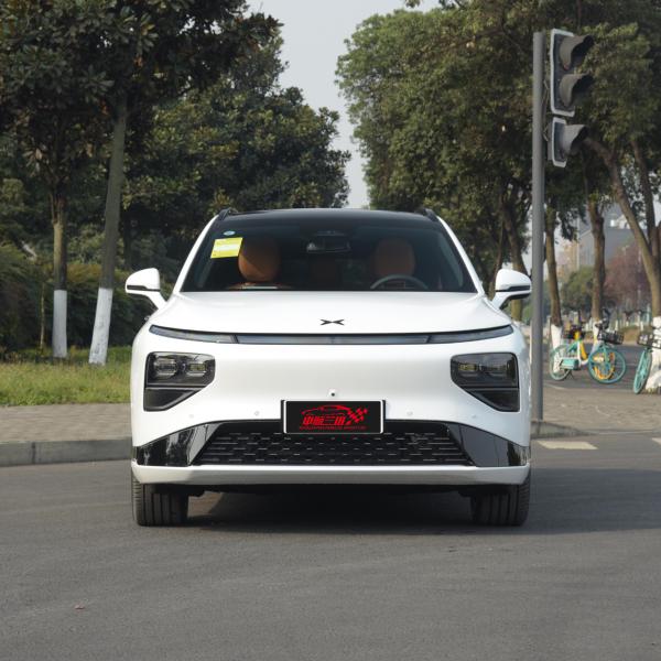 Highly 2023 Xiaopeng G9 Performance EV Car with 702km Range and Max Speed of 200 Km/h