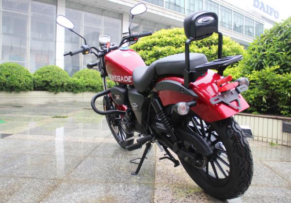 Motocicleta legal 7.8kw/8500r/minuto da rua da ignição 200cc com 2 assentos