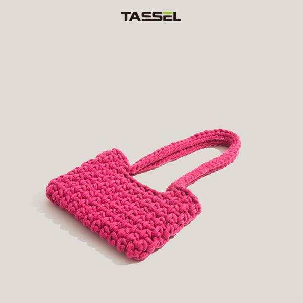 Конструированная рука красоты связала сумку пинка сумки для пакета подарка