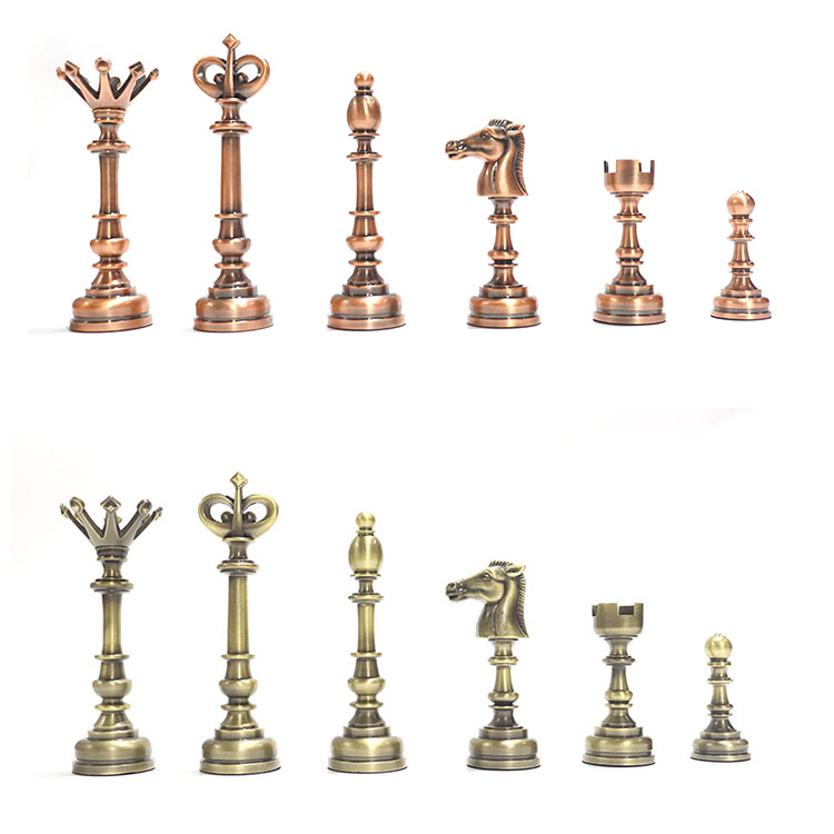 Luxury Zinc Alloy Chess Set with Foldable Wooden Board and Customized Logo for Adults and Children