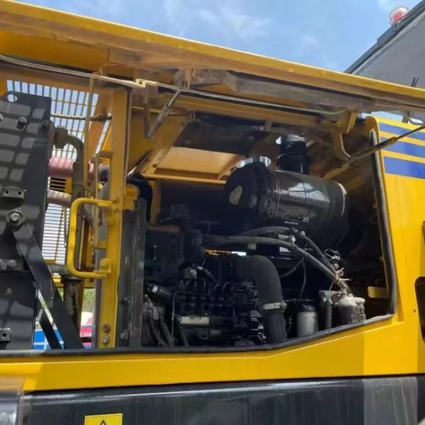 Japanese original Komatsu WA470-3 wheel loader is hot-selling. Komatsu loader