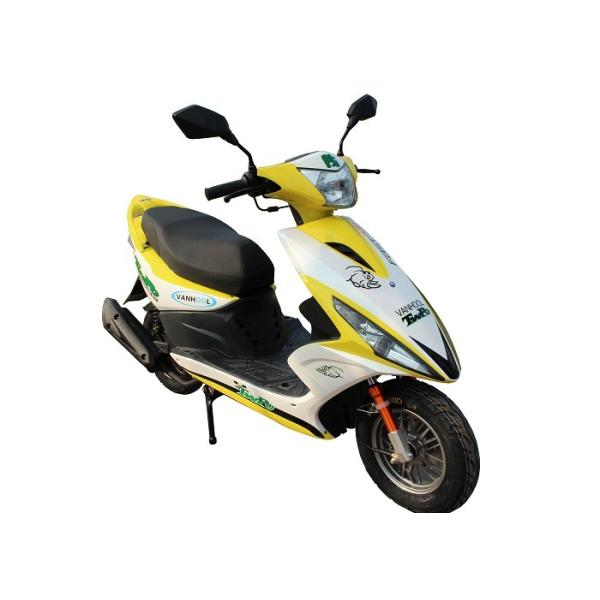 Disc / Drum Brake Gas Moped Scooter Yellow / White Plastic Body High Max Speed