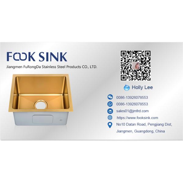 Установленные столом современные Фаусец кухонной раковины с вытягивают вниз спрейер