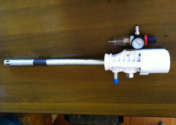 White Black Air Pressure Pneumatic Grease Pump 6kg Suction Tube 420mm