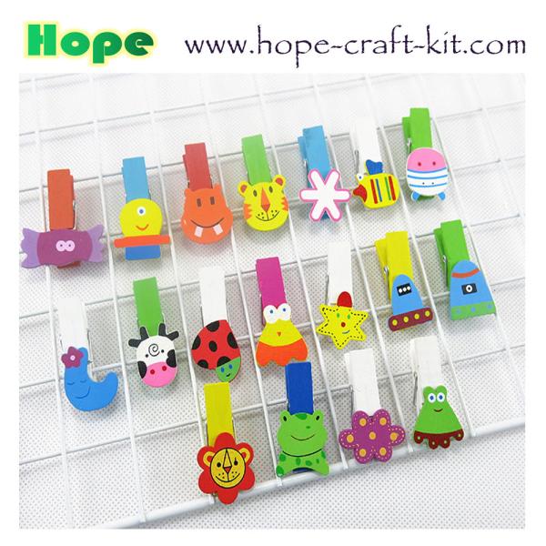 Natural Wood Color Solid Wooden Clothpins Clips Pegs with Animal Fruit Christmas 25 X 3mm