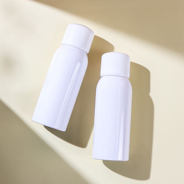 White Plastic Spray Bottle with Fine Mist Sprayer and Leak-Resistant Pump for Customizable Skincare and Haircare Applications