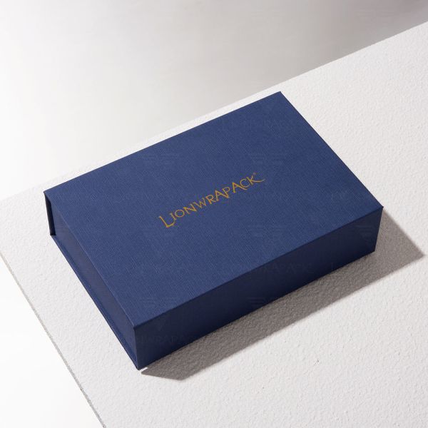 Coffret cadeau de bijoux en gros avec couvercle rabattable magnétique, sac en velours et carte, emballage durable en vrac