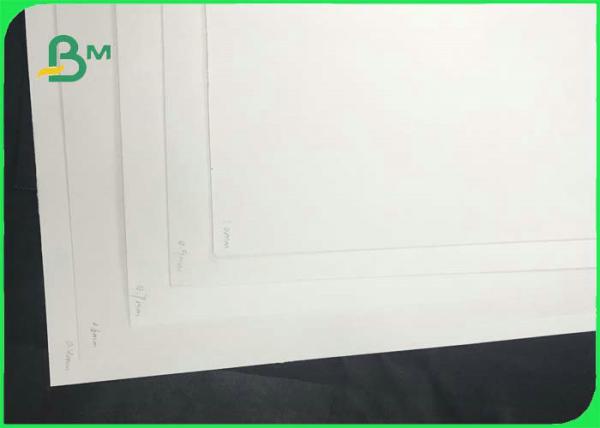 Papel 100% absorvente 1.6mm sem revestimento de madeira da polpa 1.2mm do Virgin para a pousa-copos do hotel
