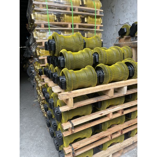 Track Roller For Komatsu PC300 Excavator - High-Quality Replacement Parts For Improved Performance
