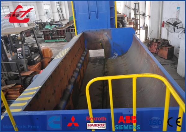 Prensa hidráulica Y83Q-6300C da tesoura para os corpos de carro Waste que empacotam a fábrica de aço da tesoura