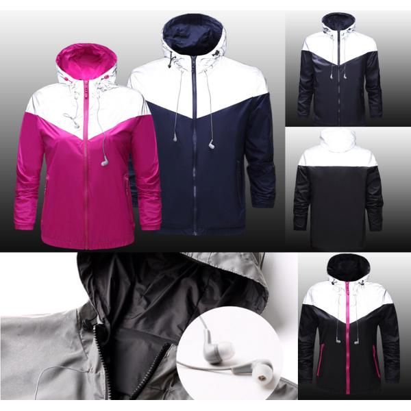 Multi Function Mens Outdoor Jacket , Contrast Color Built In Earphone Jacket
