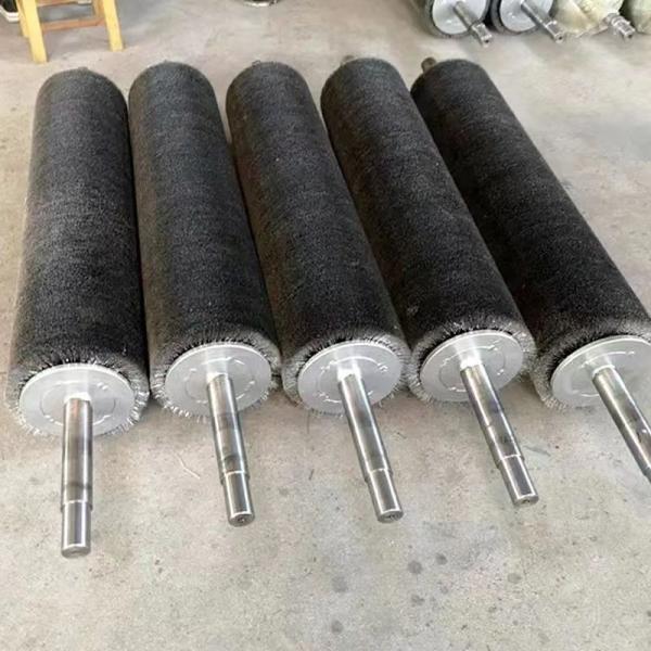 Fil de laiton enroulé en spirale et fil d'acier inoxydable 304 Brosse à rouleaux industriels pour le polissage