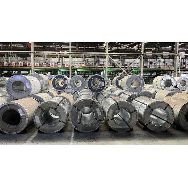 En el caso de los materiales de acero, se utilizará una bobina de acero galvalume - anticorrosión - grado DX51D - recubrimiento AZ100