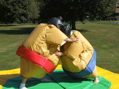 Sumo que arranca o parque de diversões inflável
