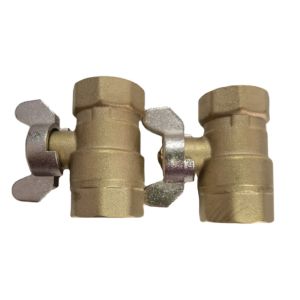 Латунная женщина шарикового клапана DN15 с ручкой бабочки