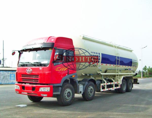 25 - 35 Cubic Meters Cement Transport Truck , 6X4 / 8x4 Bulk Tank Truck