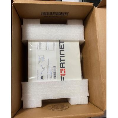 FG-61F Firewall FortiGate-61F avec 10 ports GE RJ45 et dimensions économes en espace