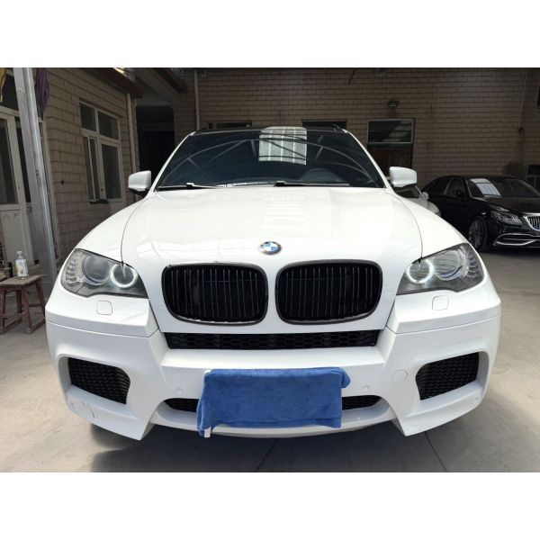 BMW X5 M Luxury SUV with 4.4T Automatic Transmission in Excellent Condition and 140,000 km Mileage