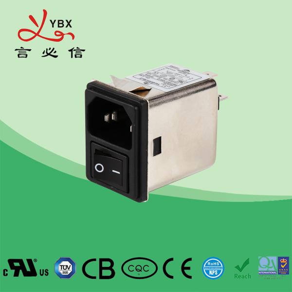 2つのヒューズねじ台紙の入口の交流電力のソケット フィルター1 - 10A 220v 50/60Hz Opratingの頻度