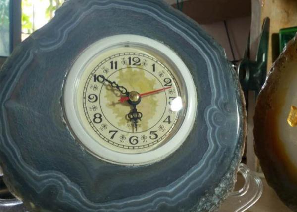15cm Height Agate Stone Decor , Agate Slice Clock Elegant Appearance