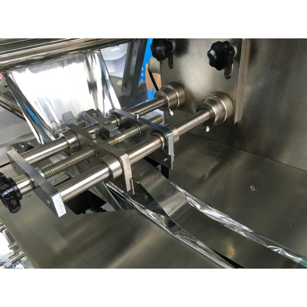 100 Box/min Flow Wrap Packaging Machine 1.5KW For Auto Parts Products