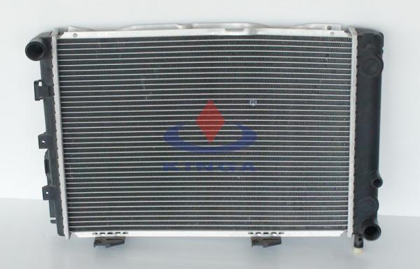 High cooling efficiency auto repair radiator Of BENZ W124 / 200D / 250 TD 1984 1993 MT