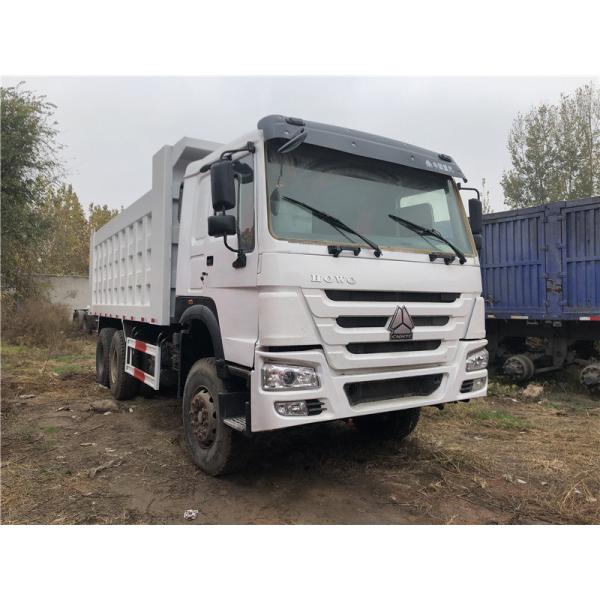 18 кубометров вместимости используется HOWO 6X4 тяжелый грузовик с ручной трансмиссией