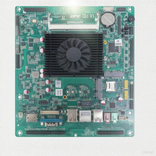 Carte mère industrielle embarquée 170 x 170 mm avec double stockage et WiFi