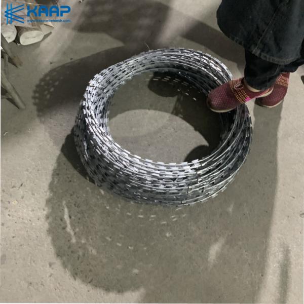 450mm Razor Hot Dipped Concertina Barbed Wire