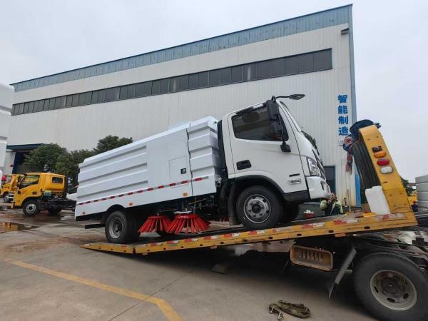 Foton Aumark High Pressure Road Cleaning Sweeper Truck 1.5cbm For City Streets