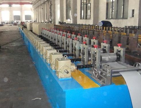 Galvanized Steel Thickness 0.3-0.6mm PU Foam Rolling Shutter Door Forming Machine