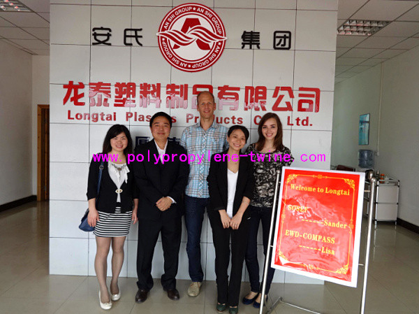 Белая пряжа заполнителя кабеля, PP Fibrillated замотка пряжи в бумажной упаковке пробки