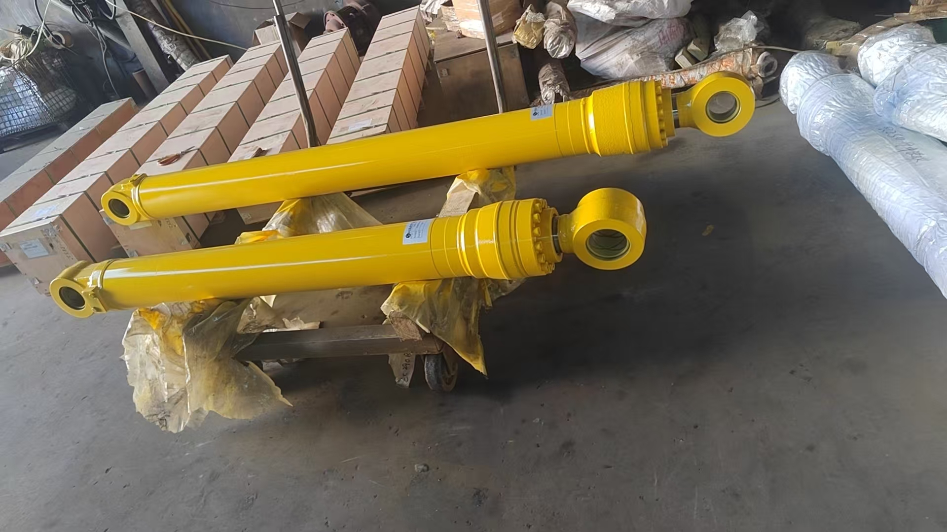 SDLG 6210  boom  arm  bucket  hydraulic cylinder