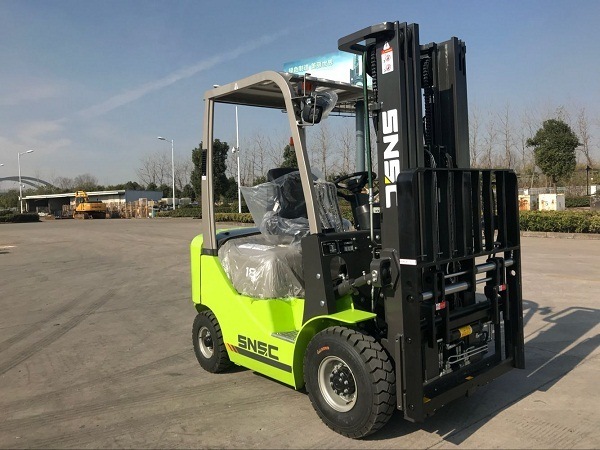 3000-5000mm Lift Height Gasoline 1.8t Propane Forklift for Customer Requirements