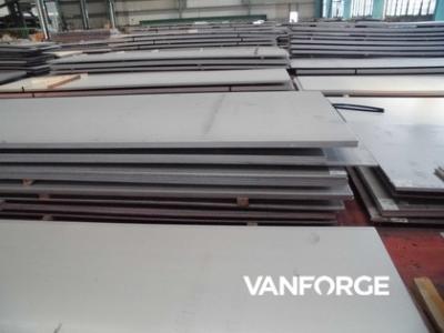 325HBW Hardened Steel Plate , Hot Rolled Steel Plate Wear Resistant Smooth Surface