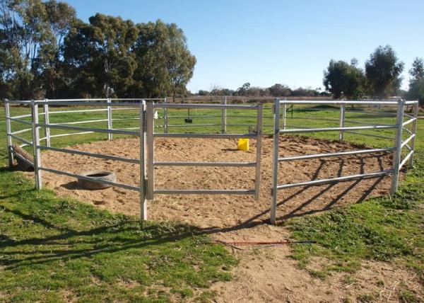 Anti Escape Corrosion Resistant Livestock Fence For Cattle / Sheep / Horseses