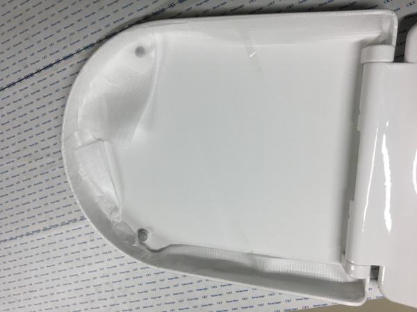 PP Material Soft Close Toilet Seat Lid High Sealing Water Performance